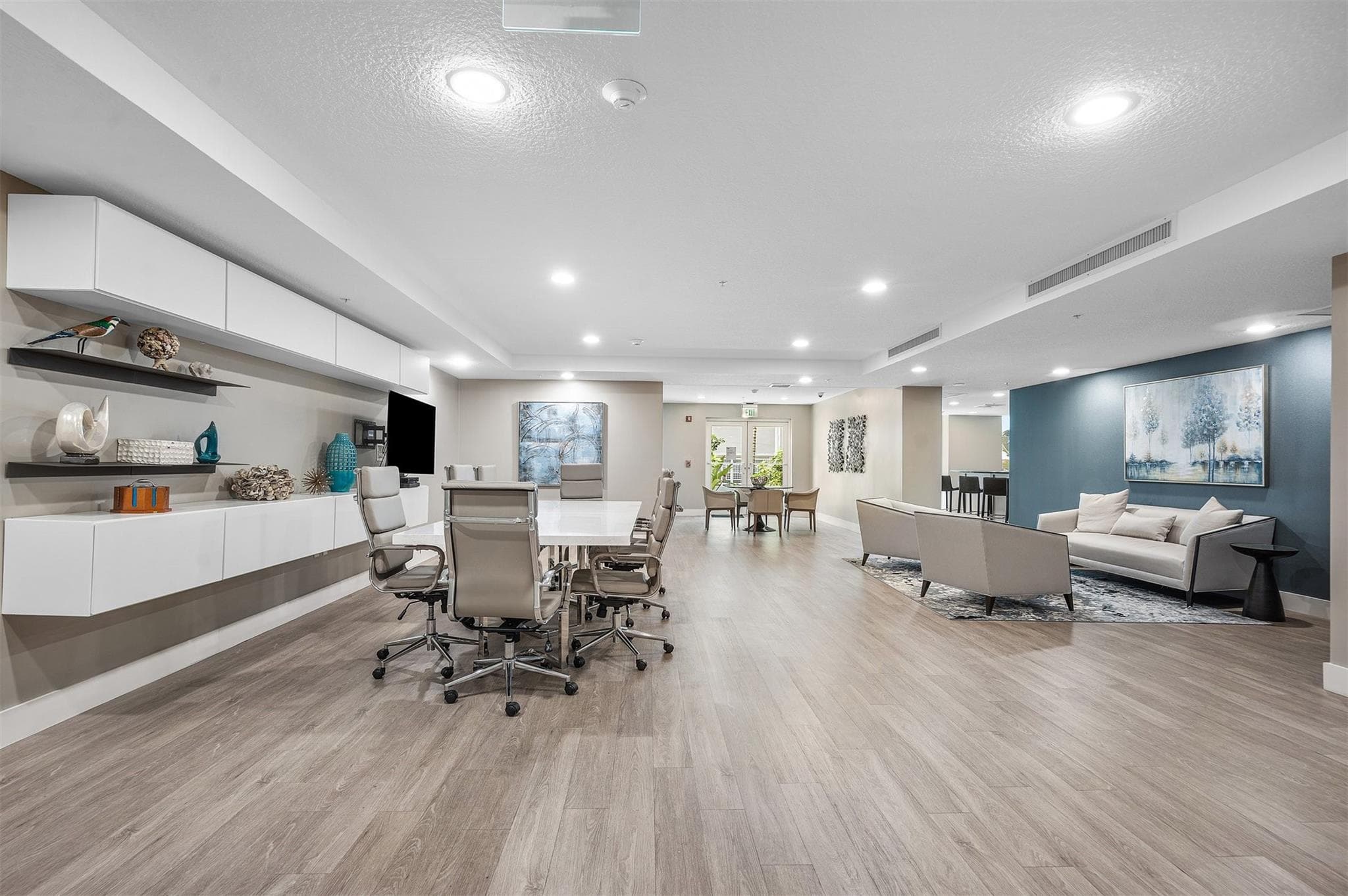 715 Bayshore 1004 - Photo 56