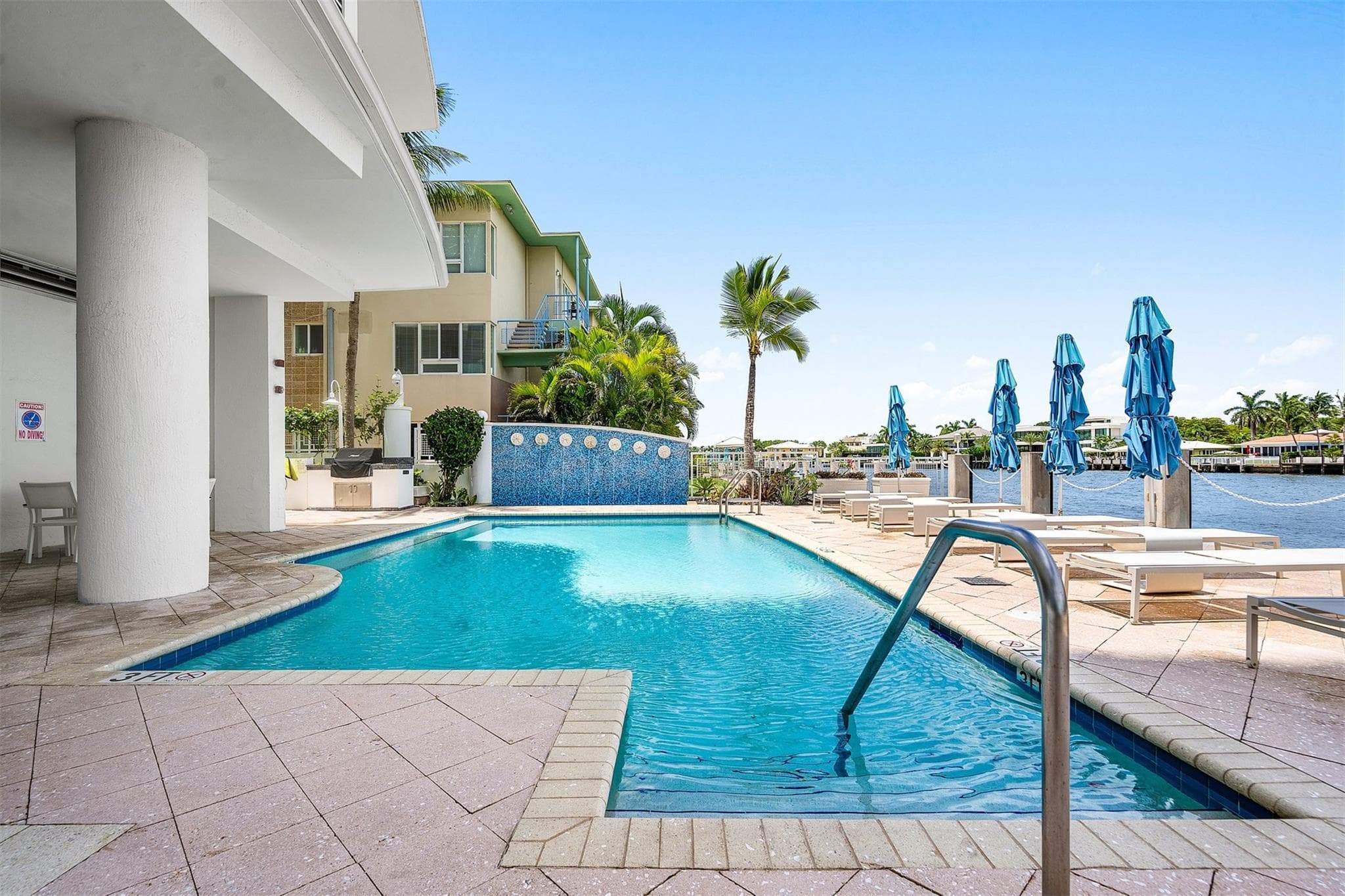 715 Bayshore 1004 - Photo 63