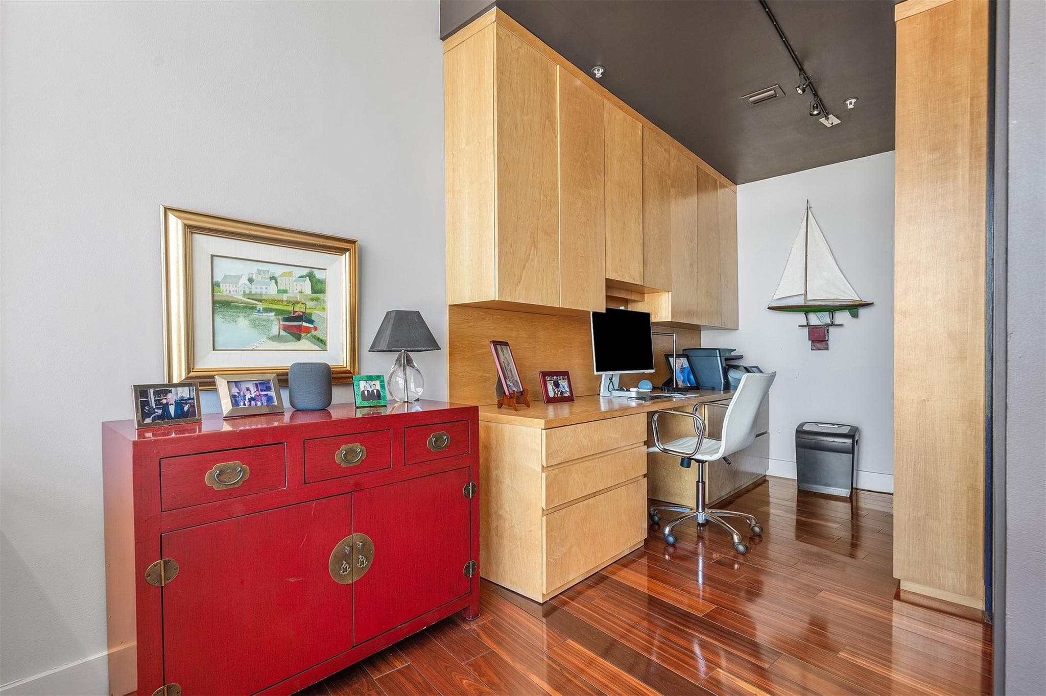 715 Bayshore 1004 - Photo 9