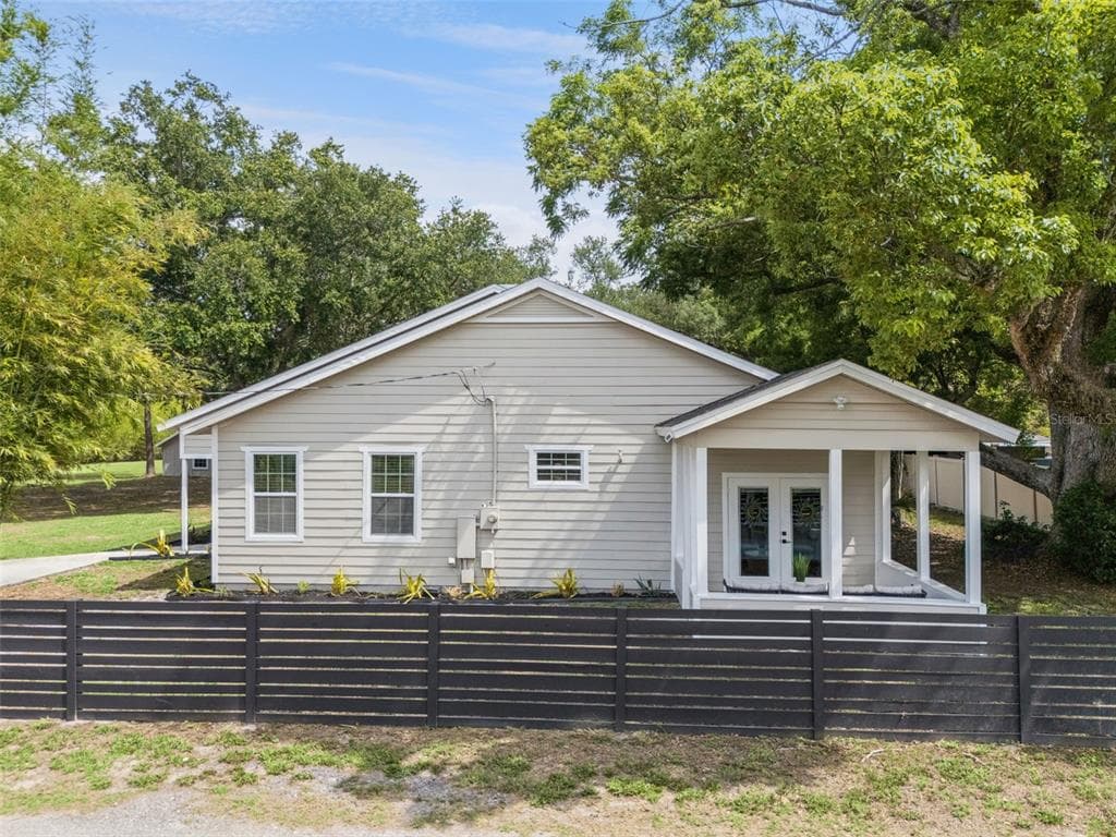 1825 DEMASTUS LANE - Photo 3