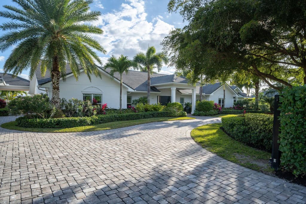 2105 Windward Way - Photo 2
