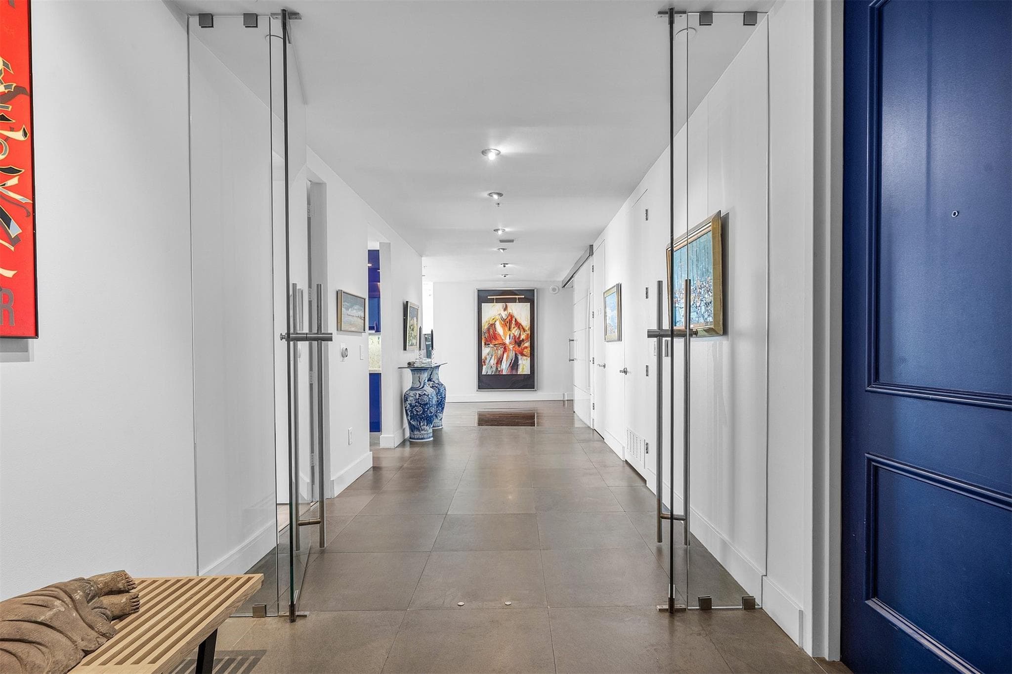 715 Bayshore 1004 - Photo 4